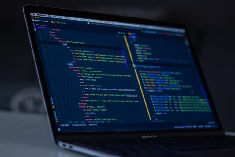 Développeur web : les profils, compétences et comment choisir en 2026